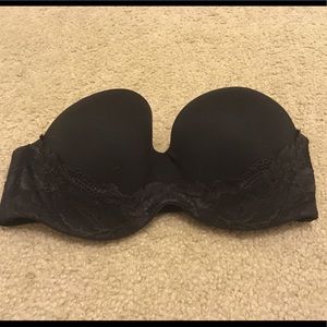 Black Victoria’s Secret strapless bra
